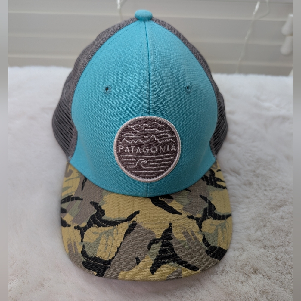 Patagonia P‑6 Logo LoPro Trucker Hat | One Size | Turquoise & Camo Patch Mesh